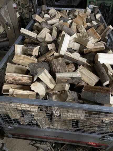 Trockenes Brennholz Fichte, 5 M³ , , Feuerholz, Lieferung Möglich –